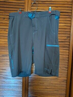 Huk Fishing Men's Gray & Blue Shorts Size XXL